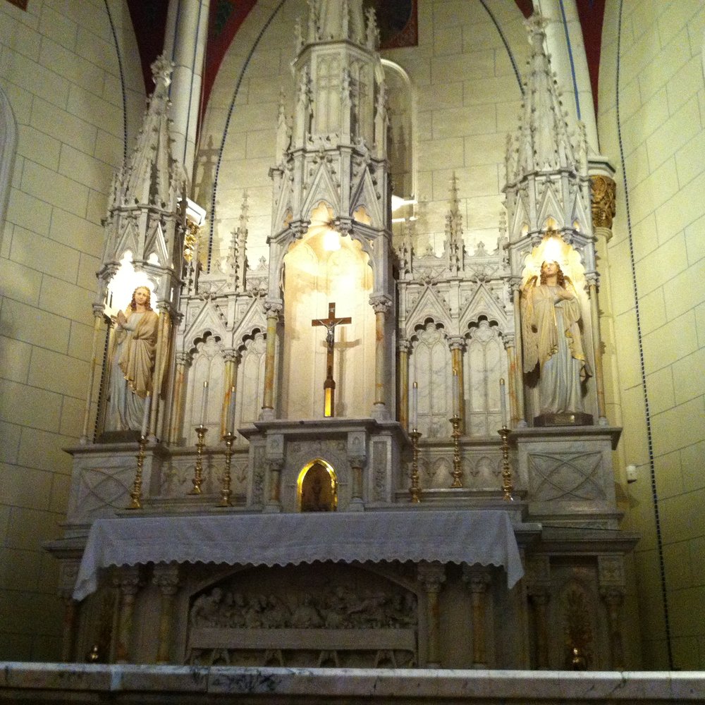 Loretto Chapel - Loretto Chapel Alter - Churches Near Me - Santa Fe, New Mexico Loretto Chapel - Loretto Chapel Alter - Churches Near Me - Santa Fe, New Mexico