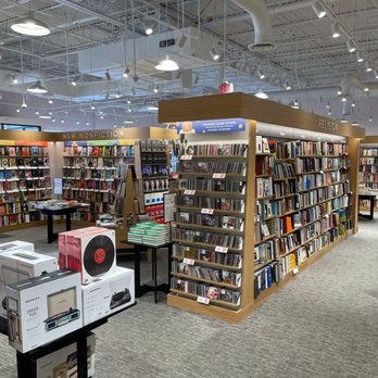 Barnes & Noble - This Barnes & Noble has a new store layout with islands of smaller and taller bookshelves. Here are the non-fiction and religion sections. - Bookstores Near Me - Orlando, Florida Barnes & Noble - This Barnes & Noble has a new store layout with islands of smaller and taller bookshelves. Here are the non-fiction and religion sections. - Bookstores Near Me - Orlando, Florida