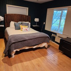 Birds of a Feather Lodge - Second bedroom.