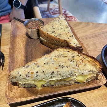 The Emerald Hour - Mt Tam & Fig Melt - 5/5 delicious - Wine Bars Near Me - Mountain View, California The Emerald Hour - Mt Tam & Fig Melt - 5/5 delicious - Wine Bars Near Me - Mountain View, California