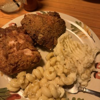 Hoosier Roots - Yum - Food Trucks Near Me - Pittsboro, Indiana