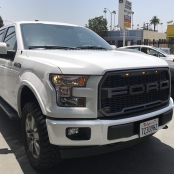 Studio Custom Body Shop - Body Shops Near Me - Glendale, California