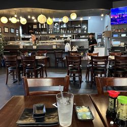 Tsunami Sushi & Grill - Restaurant area