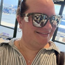 Sunglass Hut