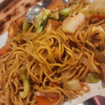 Thai Taste - Chow Mein with Fried Tofu - Thai Near Me - Las Vegas, Nevada Thai Taste - Chow Mein with Fried Tofu - Thai Near Me - Las Vegas, Nevada