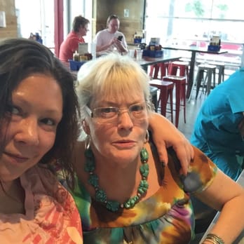 Twisted Root Burger - Late Lunch!!  Loads of Fun - Burgers Near Me - Carrollton, Texas