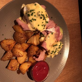 Shaker + Spear - Dungeness Crab Cake Benedict, Ham, Avocado, Skillet Potatoes - Seafood Near Me - Seattle, Washington Shaker + Spear - Dungeness Crab Cake Benedict, Ham, Avocado, Skillet Potatoes - Seafood Near Me - Seattle, Washington
