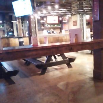 Redd's Biergarten - German Near Me - Newark, New Jersey