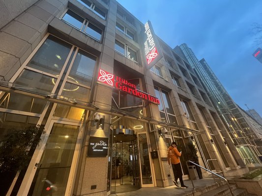 Hilton Garden Inn Frankfurt City Centre by null