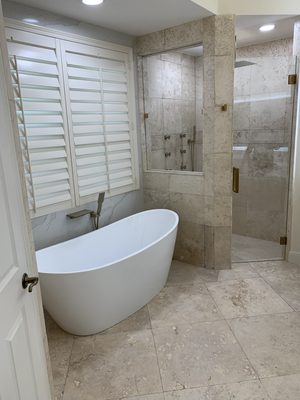 Bathroom Renovation - Bathroom Renovations based on the client's concept, always pleasing requests and guaranteeing the project.