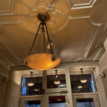 Amanda's Restaurant - Entrance nice ambiance - Breakfast & Brunch Near Me - Hoboken, New Jersey Amanda's Restaurant - Entrance nice ambiance - Breakfast & Brunch Near Me - Hoboken, New Jersey
