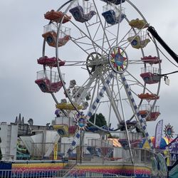 Elwood Glass Festival - Carnival rides