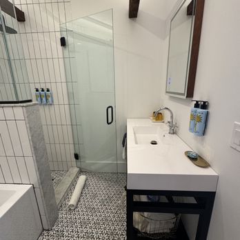 American Beech - Bathroom - Hotels Near Me - Greenport, New York