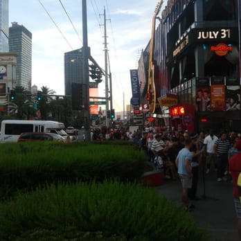 Coca-Cola-Store - So many people.Vegas. - Hobby Shops Near Me - Las Vegas, Nevada