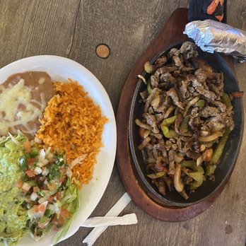 Alejandro's Mexican Grill - Steak fajitas - Mexican Near Me - Saginaw, Michigan Alejandro's Mexican Grill - Steak fajitas - Mexican Near Me - Saginaw, Michigan
