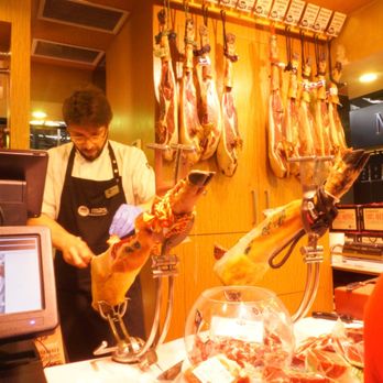 Cook & Taste - Market tour of jamon - Cooking Schools Near Me - Barcelona, B