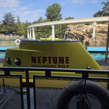 Finding Nemo Submarine Voyage - Amusement Parks Near Me - Anaheim, California Finding Nemo Submarine Voyage - Amusement Parks Near Me - Anaheim, California