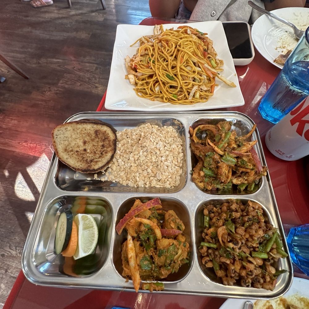 Chicken Chowmein Chicken Chhoila Set Chicken Chowmein Chicken Chhoila Set