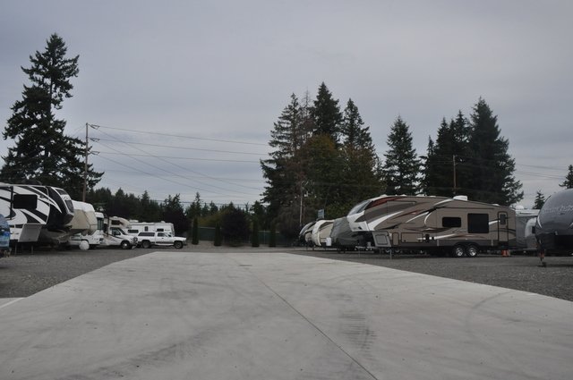 American Boat and RV Storage Logo
