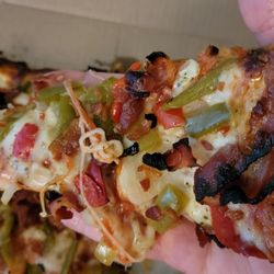 Papa’s Pizza Oven - Half (9", 6 slice) Cheese, Bacon, Green Pepper Pizza: Appreciated the real bacon and big green pepper slices!