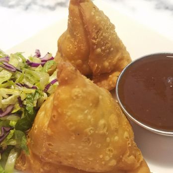Royal India Cuisine - Vegetable samosas with a delicious fruit chutney - Indian Near Me - Eugene, Oregon Royal India Cuisine - Vegetable samosas with a delicious fruit chutney - Indian Near Me - Eugene, Oregon