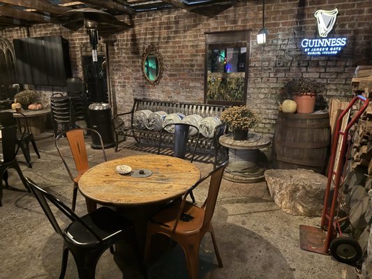 New Park Tavern by null