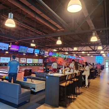 Beach Bowl - Bowling alley - Bowling Near Me - Jacksonville Beach, Florida