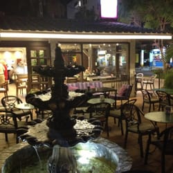 Ice Cream Café - Beautiful garden area they have.