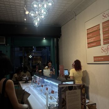 Malai - interior - Ice Cream & Frozen Yogurt Near Me - New York, New York