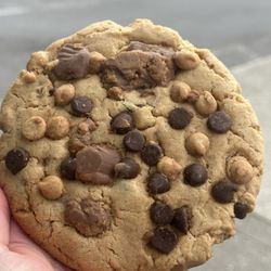 Paesano's Coffee & Cafe - Peanut butter explosion