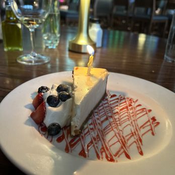 Napoli 3 - Celebration dessert - traditional Cheesecake with fresh Berries - Wine Bars Near Me - St Charles, Missouri