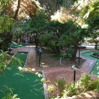 Golf Gardens - 17th and 18th hole - Mini Golf Near Me - Avalon, California Golf Gardens - 17th and 18th hole - Mini Golf Near Me - Avalon, California