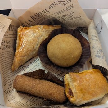 International Bakery Cuban Dulceria - Bakeries Near Me - Carrollton, Texas