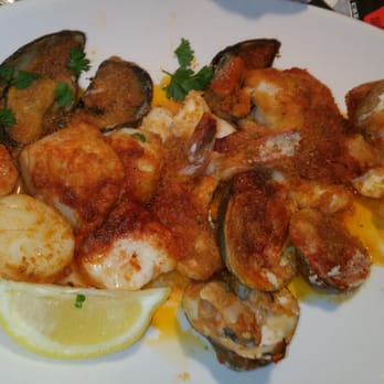 Sammys Fish Box - Seafood combination - Seafood Near Me - Bronx, New York Sammys Fish Box - Seafood combination - Seafood Near Me - Bronx, New York