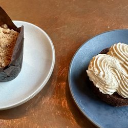 Coquine Market - Persimmon muffin & GF carrot cake