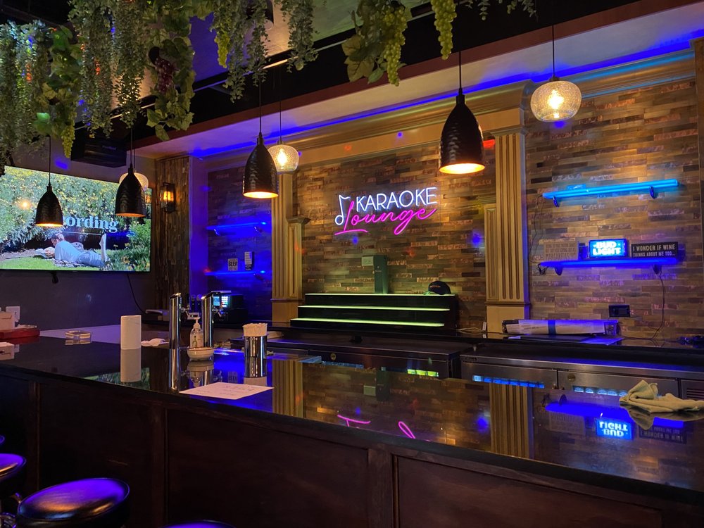 2 pigs karaoke, Park Ridge Roadtrippers