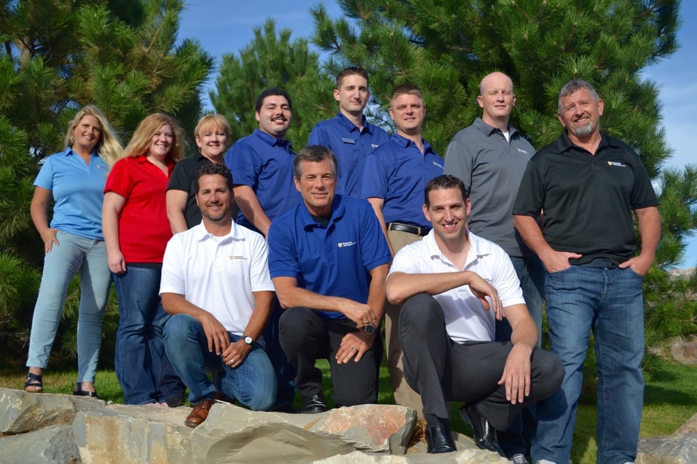 PROPERTY MANAGEMENT Updated July 2024 10 Photos 2901 W Bluegrass