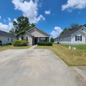 We Care Lawn Care - Lawn Services Near Me - Adel, Georgia We Care Lawn Care - Lawn Services Near Me - Adel, Georgia