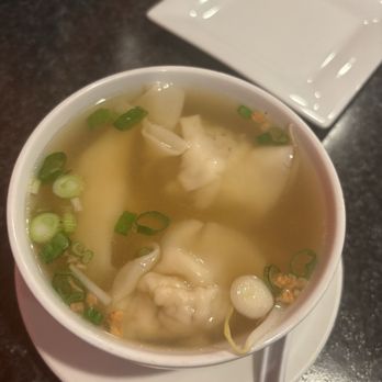 Bua Thai Kitchen - Small Wonton Soup - Thai Near Me - Darien, Illinois