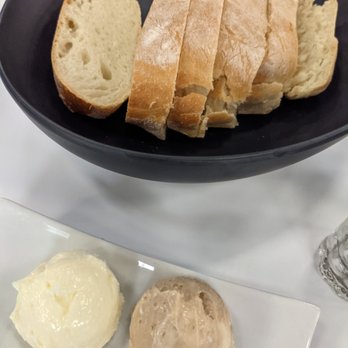 Avenue 27 - Housemade bread with balsamic flavored butter - New American Near Me - Phoenix, Arizona
