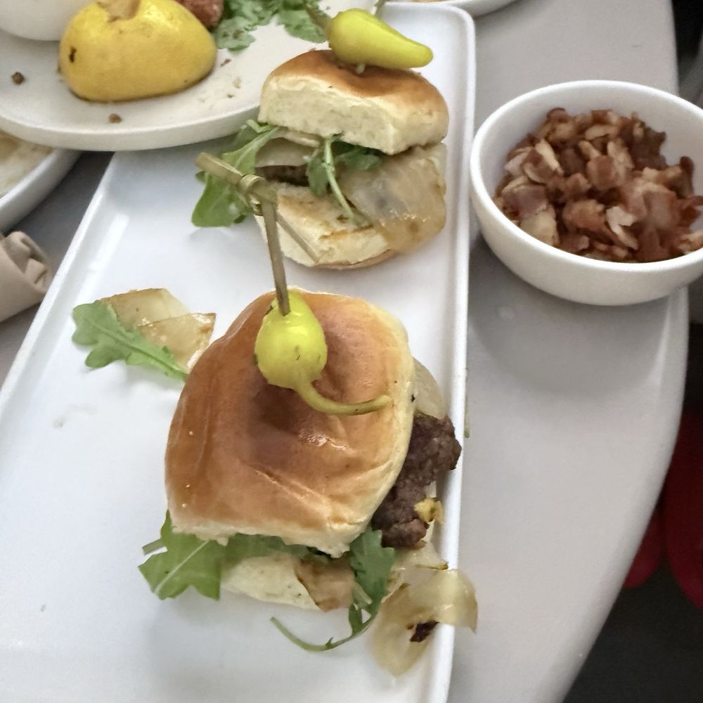 Luna Bistro Cafe - Sliders - New American Near Me - Long Beach, California Luna Bistro Cafe - Sliders - New American Near Me - Long Beach, California