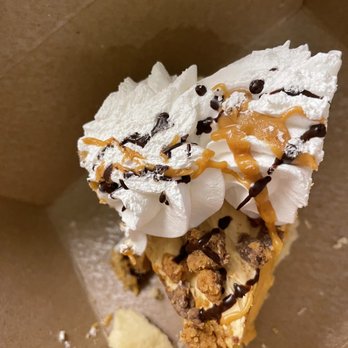 Nolan’s - Peanut butter pie (toooo sweet tho lmao) - Seafood Near Me - Canandaigua, New York