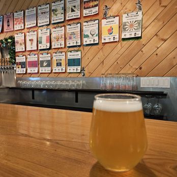 Far Field Beer Co - Breweries Near Me - Lawndale, California
