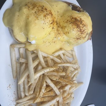 Eggs Up Grill - Coastal Crab Cake Benedict - Breakfast & Brunch Near Me - Richmond, Virginia