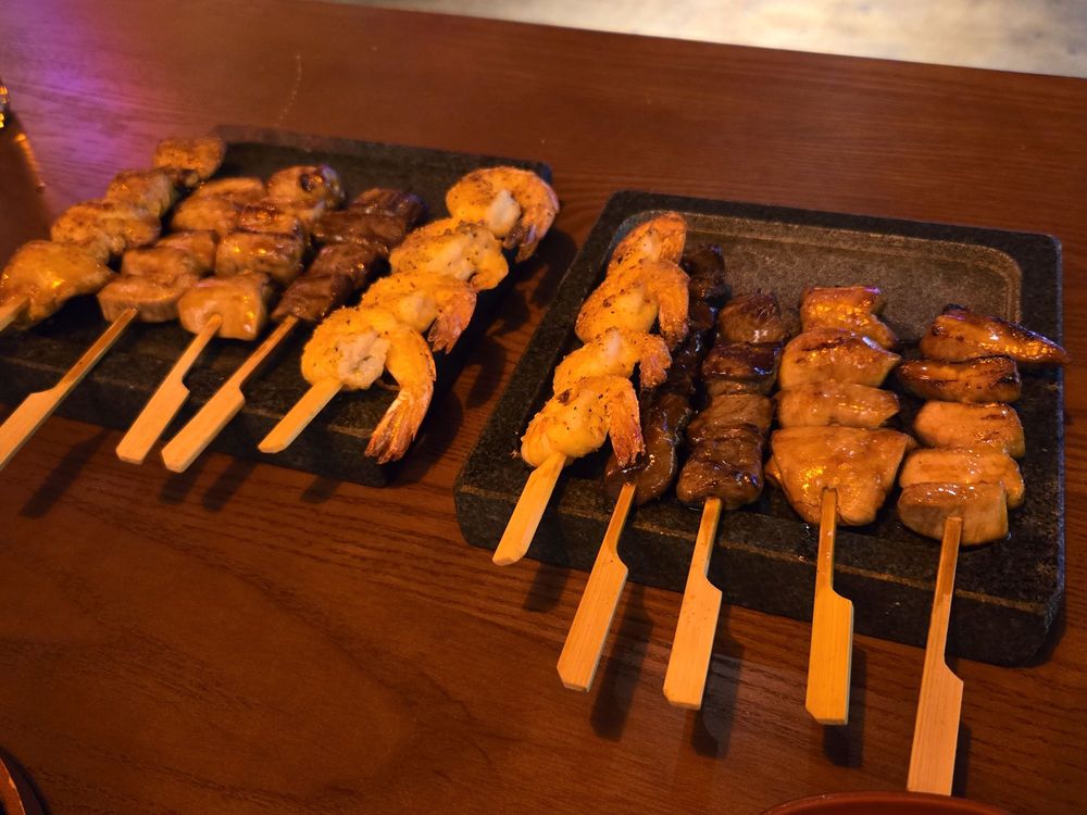 The Hub Sakaki Izakaya Bar Logo