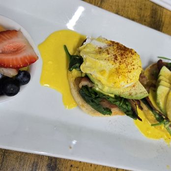 Brunch Point - BP Benedict - Breakfast & Brunch Near Me - Vista, California