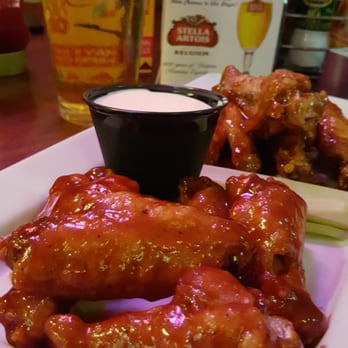 Pump Haus Pub & Grill - Wings - Pubs Near Me - Cedar Falls, Iowa