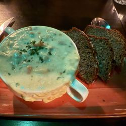 Snug - Seafood chowder