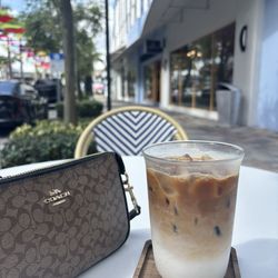 Iced Vanilla Latte