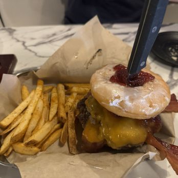 Sesh - Jelly donut burger with side of fries - Breweries Near Me - St. Petersburg, Florida